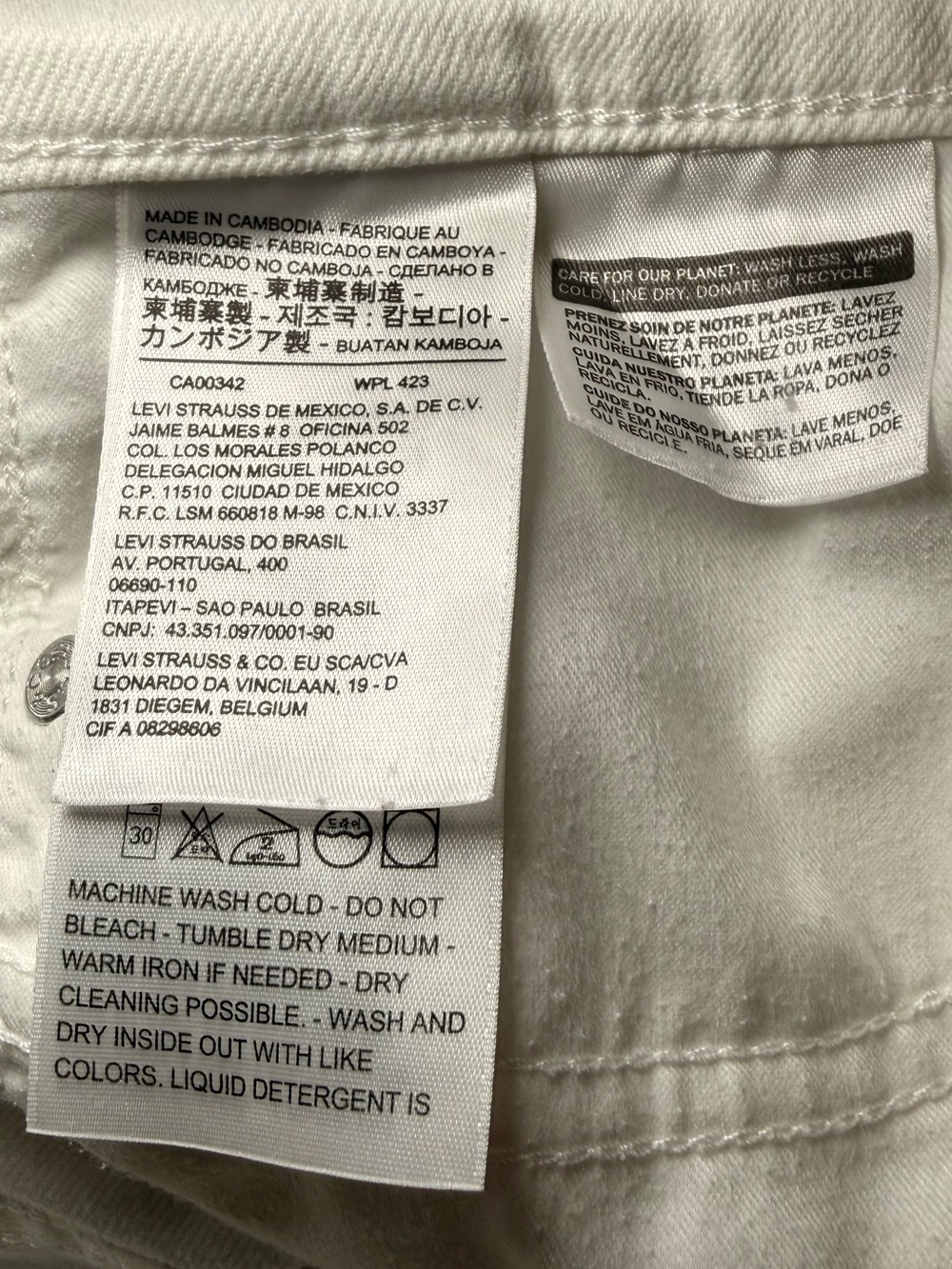 Levi's 🤍 Women's White 311 shaping Skinny Jeans - Picture 7 of 14